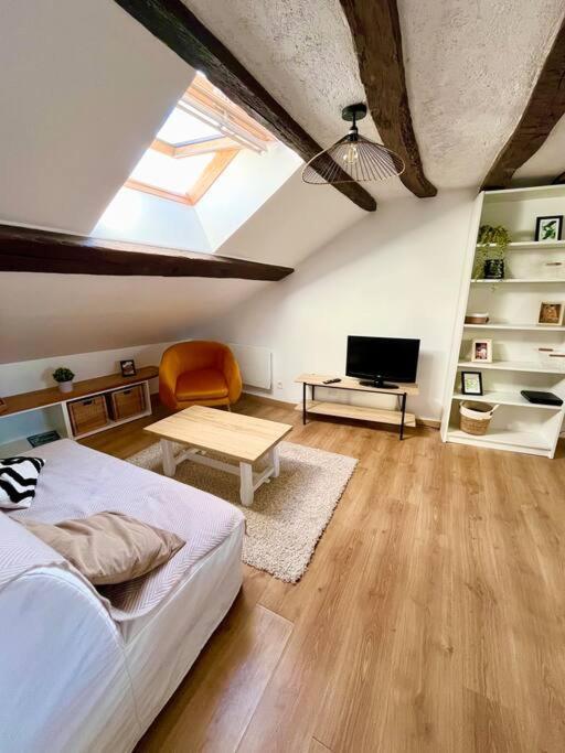 Appartement Cosy Hypercentre Place St Pierre โซมูร์ ภายนอก รูปภาพ