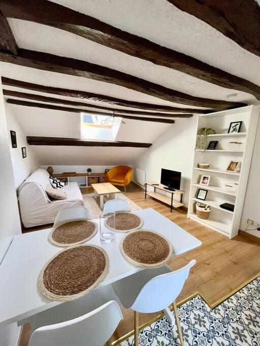Appartement Cosy Hypercentre Place St Pierre โซมูร์ ภายนอก รูปภาพ